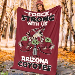 Arizona Coyotes Baby Yoda Fleece Blanket The Force Is Strong With Us Blanket Product Photo 5