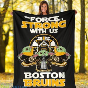 Boston Bruins Baby Yoda Fleece Blanket The Force Strong With Us Blanket Product Photo 1