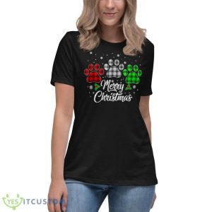 Merry Christmas Buffalo Plaid Shirt Red White Green Dog Paws Shirt - Women's Relaxed Short Sleeve Jersey Tee