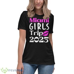 Miami Girls Trip 2023 Kissing Bachelor Party Best Friends T Shirt - Women's Relaxed Short Sleeve Jersey Tee