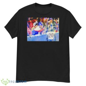 Bufalo Bills Fan Gives Eli AAple Middle Finger Shirt - G500 Men’s Classic T-Shirt