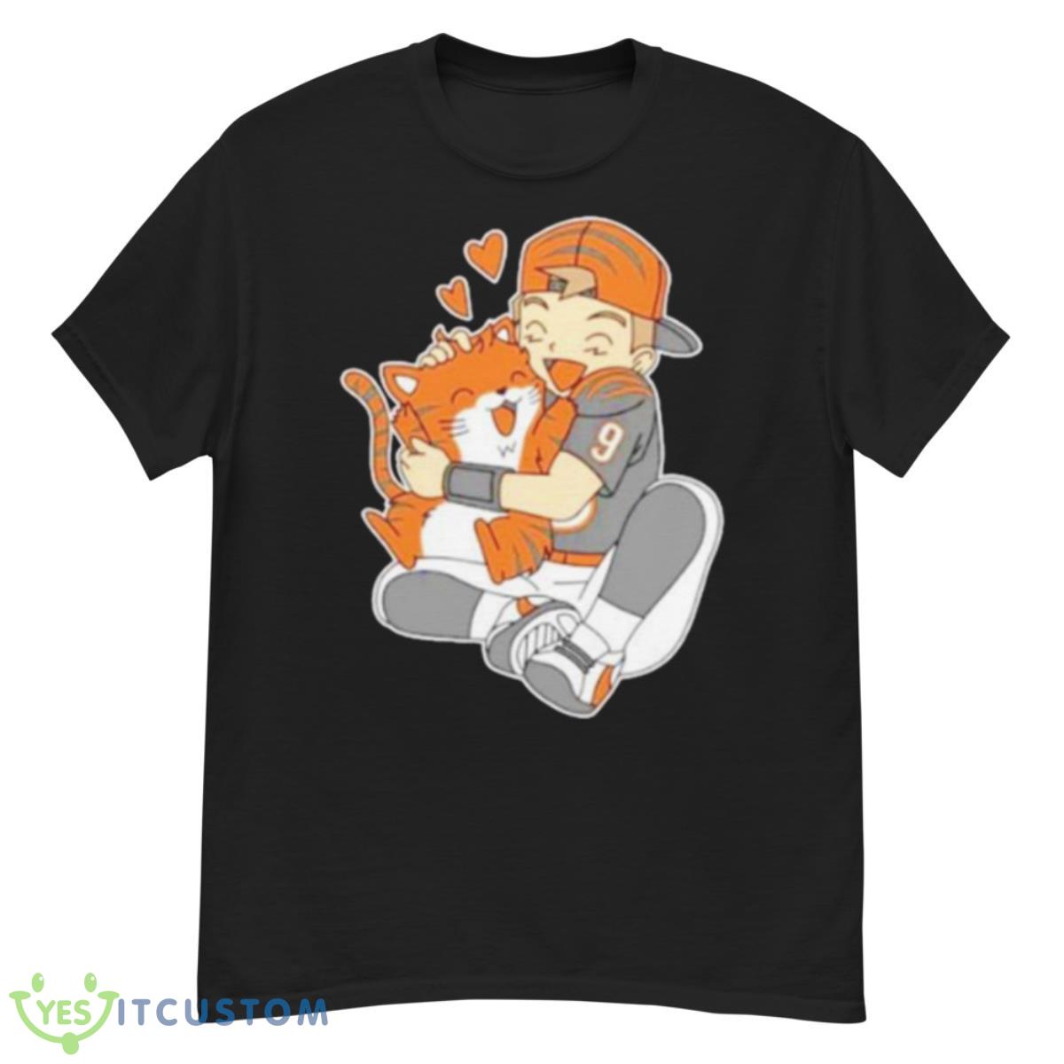 Joe Burrow Hug A Cute Tiger Shirt 12 Joe Burrow Hug A Cute Tiger Shirt - G500 Men’s Classic T-Shirt