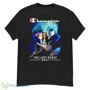 Messi and Ronaldo play chess champions the last dance goat signatures shirt - G500 Men’s Classic T-Shirt