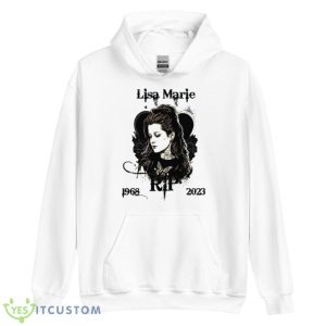 Rip Lisa Marie 1968 2023 Shirt - Unisex Heavy Blend Hooded Sweatshirt