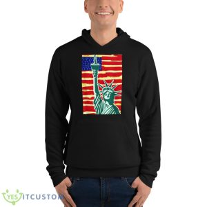 Statue of Liberty with US Flag Graphic Design T Shirt - Unisex Fleece Pullover Hoodie