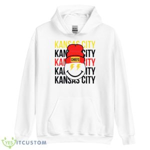 Chiefs Smiley Face Leopard Beanie Shirt - Unisex Heavy Blend Hooded Sweatshirt