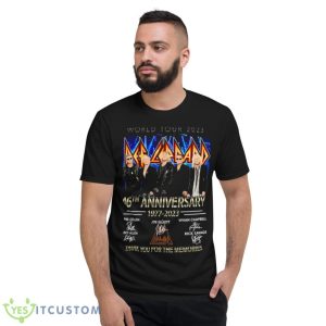 Def Leppard World Tour 2023 46th Anniversary 1977 2023 Thank You For The Memories Signatures Shirt - Short Sleeve T-Shirt