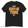 Kansas City Chiefs Patrick Mahomes Red It’s Showtime Shirt - G500 Men’s Classic T-Shirt