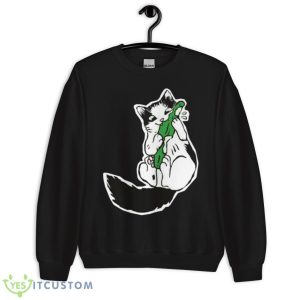 Mauri Eating A Cucumber Shirt - Unisex Crewneck Sweatshirt
