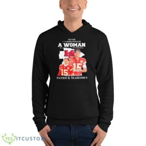 Never Underestimate A Woman Who Understands Football Loves Mahomes Shirt Gift For Fans Product Photo 10