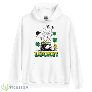 Peanuts Snoopy Lucky St Patrick’s Day Pot O’ Gold Shirt - Unisex Heavy Blend Hooded Sweatshirt