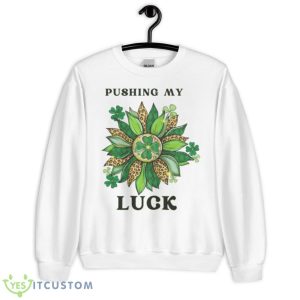 Pushing My Lucky Vintage Shirt - Unisex Heavy Blend Crewneck Sweatshirt