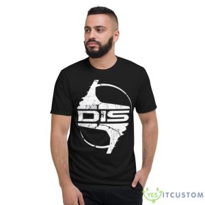 Dis Round Badge In White Shirt 7 Dis Round Badge In White Shirt - Short Sleeve T-Shirt