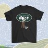 Snoopy Paints The New York Jets Logo Nfl Football Men Women Shirt Product Photo 1