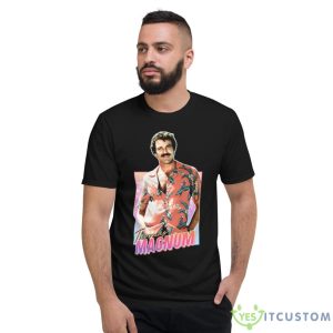 Thomas Magnum 80s Design Shirt - Short Sleeve T-Shirt