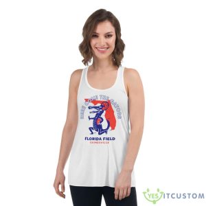 Here Come The Gators Vintage Florida Field Gainesville Shirt - Women's Flowy Racerback Tank