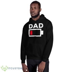Dad Low Battery Funny Tired Dad Fathers Day shirt - 18500 Unisex Heavy Blend Hooded Sweatshirt
