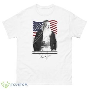 In A World Full Of Clarks Be A Cousin Eddie Shirt - 500 Men’s Classic Tee Gildan