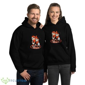 NFL Cleveland Browns Mickey Mouse And Minnie Mouse Shirt Gift For Fan - 18500 Unisex Heavy Blend Hooded Sweatshirt