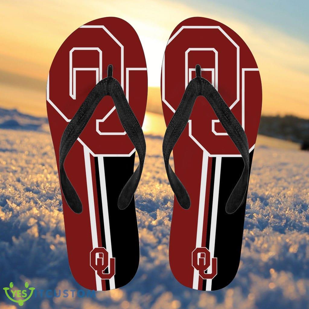 Oklahoma Sooners Fan Gift Two Main Colors Flip Flops 3 Oklahoma Sooners Fan Gift Two Main Colors Flip Flops Product Photo 1