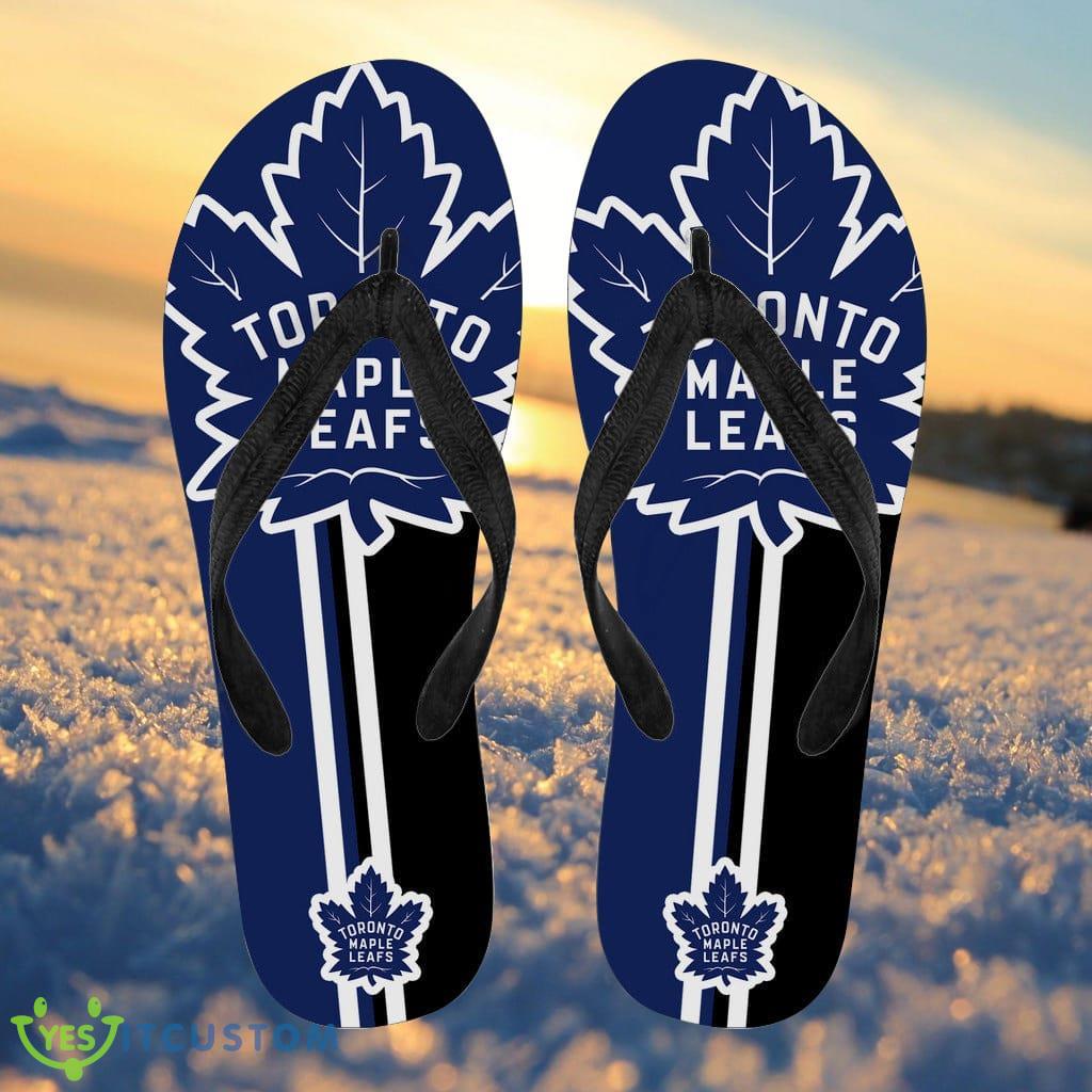 Toronto Maple Leafs Fan Gift Two Main Colors Flip Flops 3 Toronto Maple Leafs Fan Gift Two Main Colors Flip Flops Product Photo 1