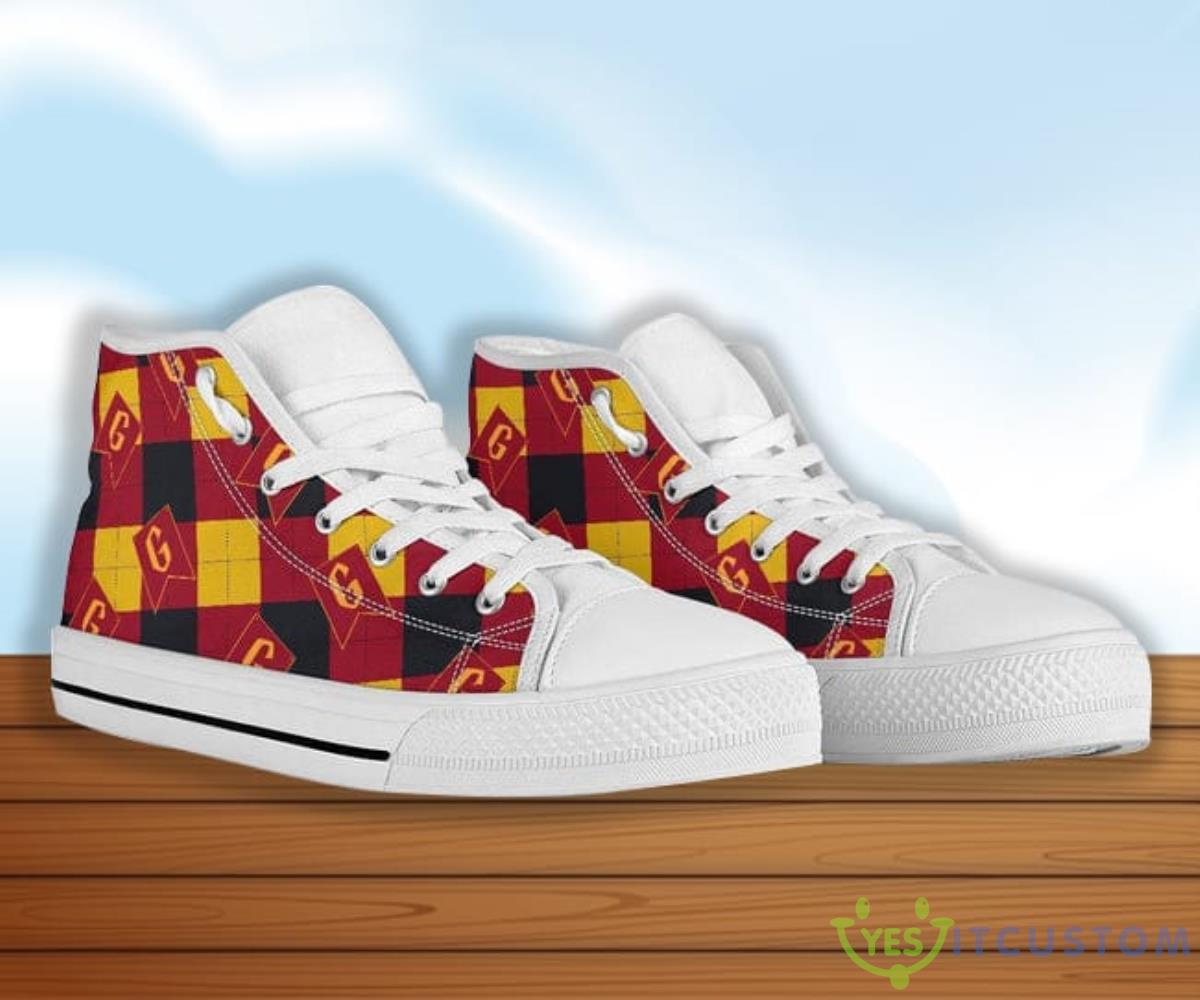 Harry Potter Gryffindor High Top Shoes 2 Harry Potter Gryffindor High Top Shoes Product Photo 2