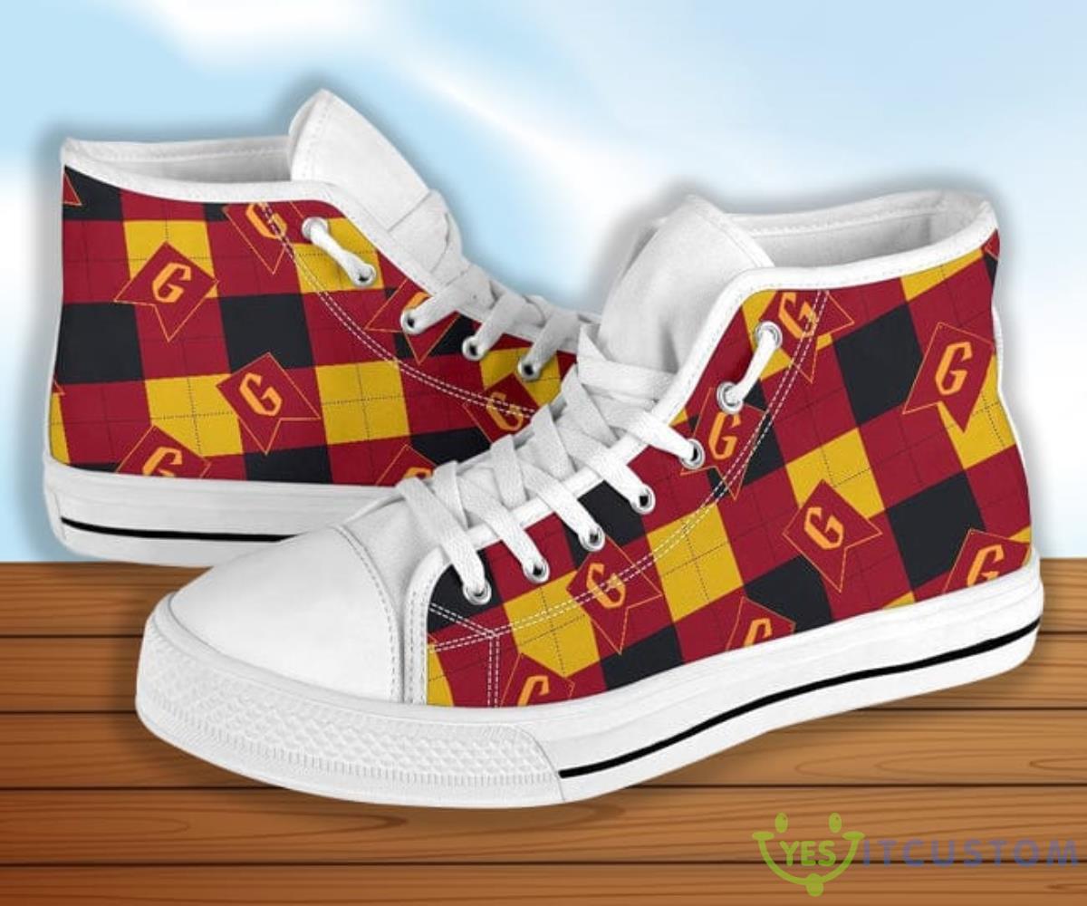 Harry Potter Gryffindor High Top Shoes 9 Harry Potter Gryffindor High Top Shoes Product Photo 3