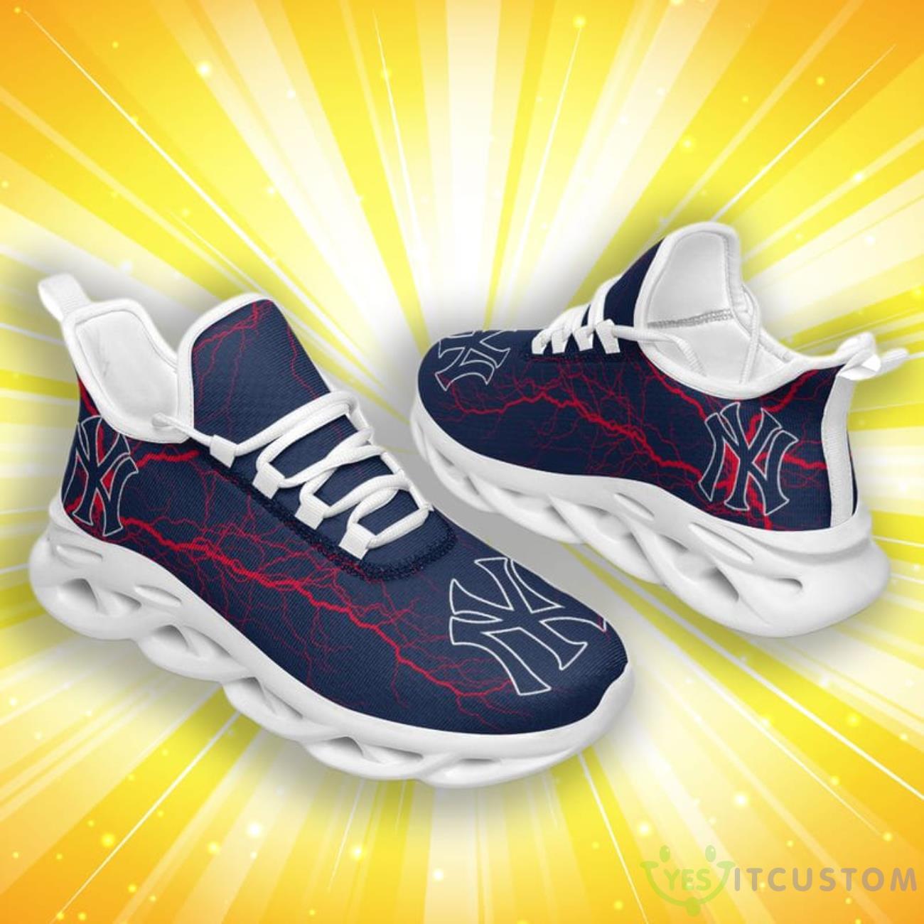 New York Yankees Lightning Pattern Max Soul Shoes 5 New York Yankees Lightning Pattern Max Soul Shoes Product Photo 1