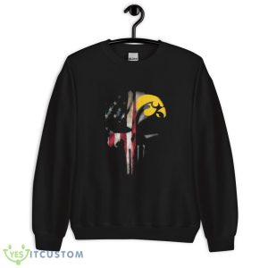 Iowa Hawkeyes Skull Limited Edition T Shirt, Christmas Sweatshirt - 18000 Unisex Heavy Blend Crewneck Sweatshirt